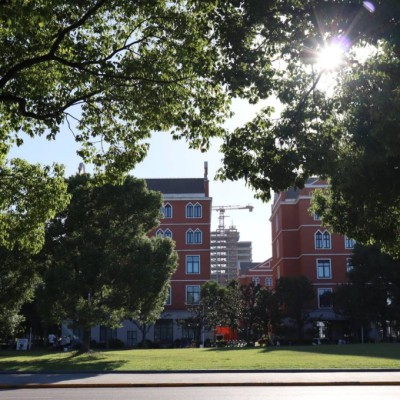 Con Gái Bắc Kạn Ở Xứ Người – Mẹ Ơi, Giờ Con Có Thể Gửi Tiền Về Rồi...