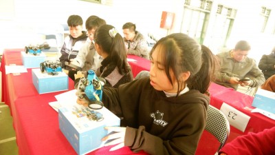 Tập huấn hướng dẫn sử dụng thiết bị thông minh Robocon